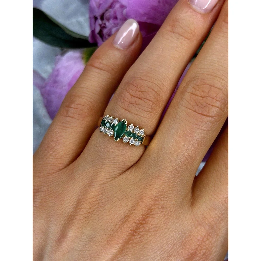 Elegant 14K Yellow Gold Emerald & White Topaz Ring Size 6